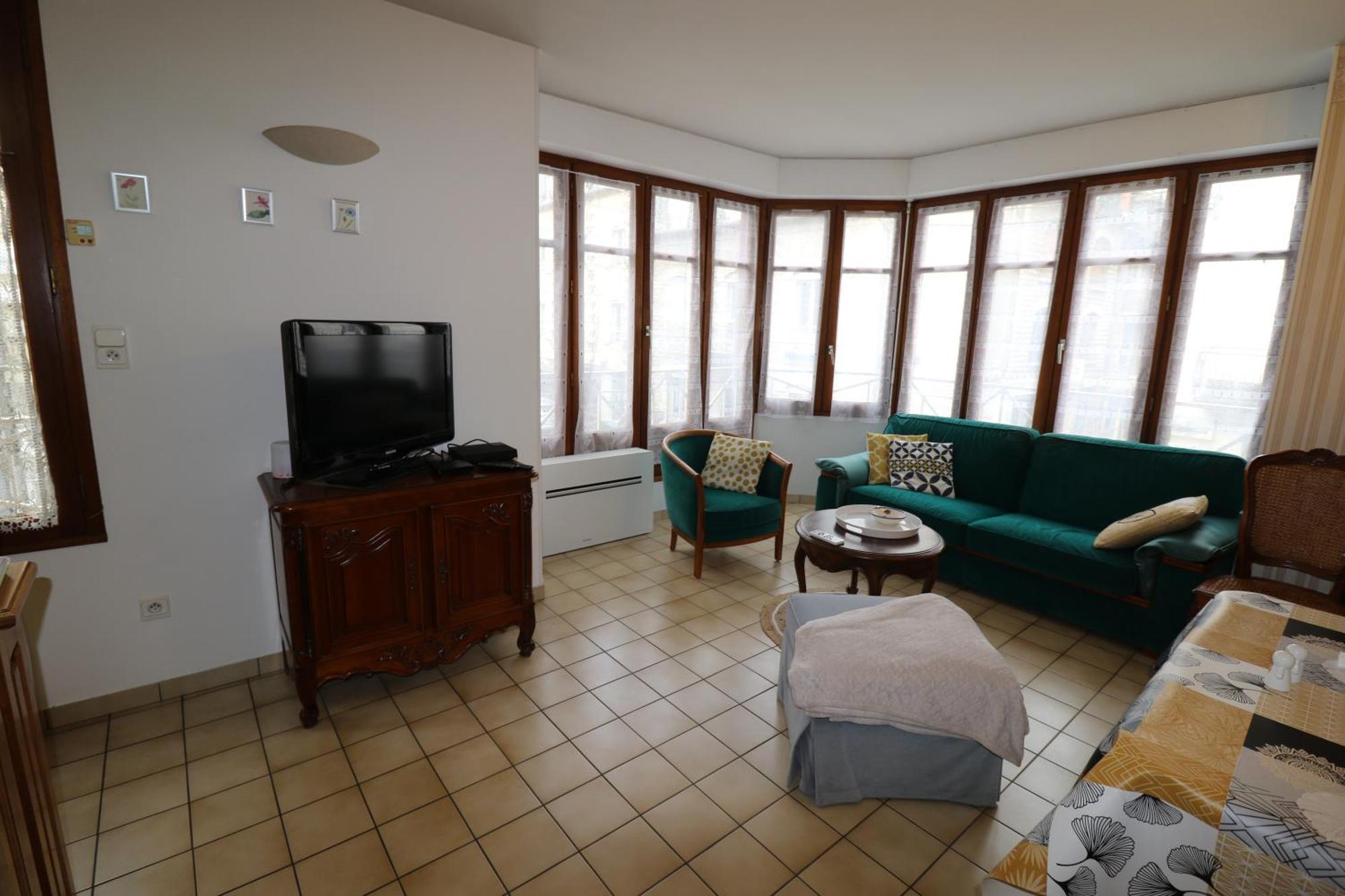 Ideal , Plein Centre-Ville Tout Confort Espalion Εξωτερικό φωτογραφία